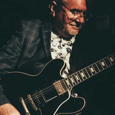 Live Jazz: Smooth Strings and Slow Sips with Mark Morand